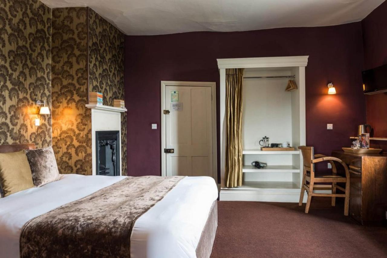 The Castle Inn Bradford-On-Avon Eksteriør billede