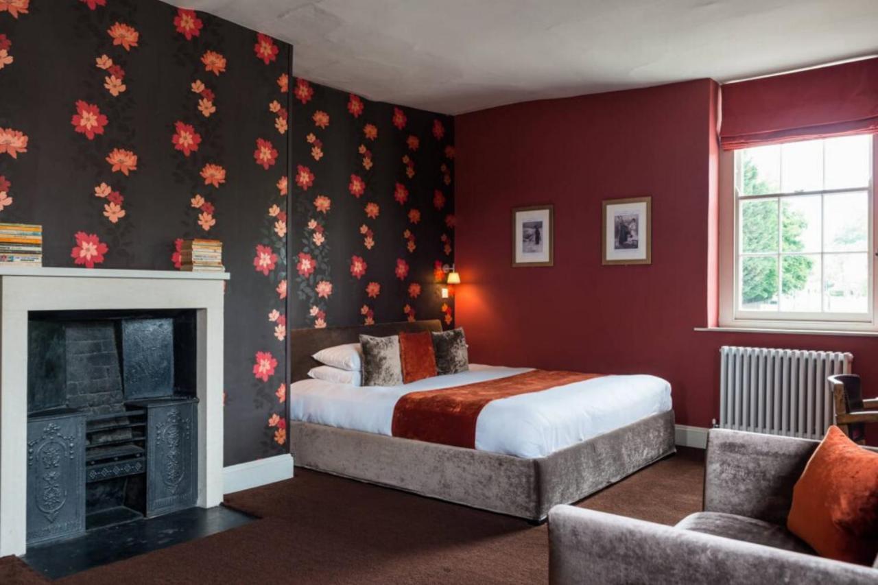 The Castle Inn Bradford-On-Avon Eksteriør billede